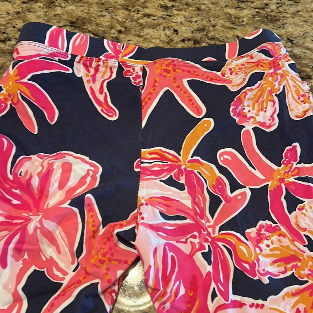 Lilly Pulitzer XL maid girls leggings Bright Navy, Via Sunny print. - Picture 3 of 3